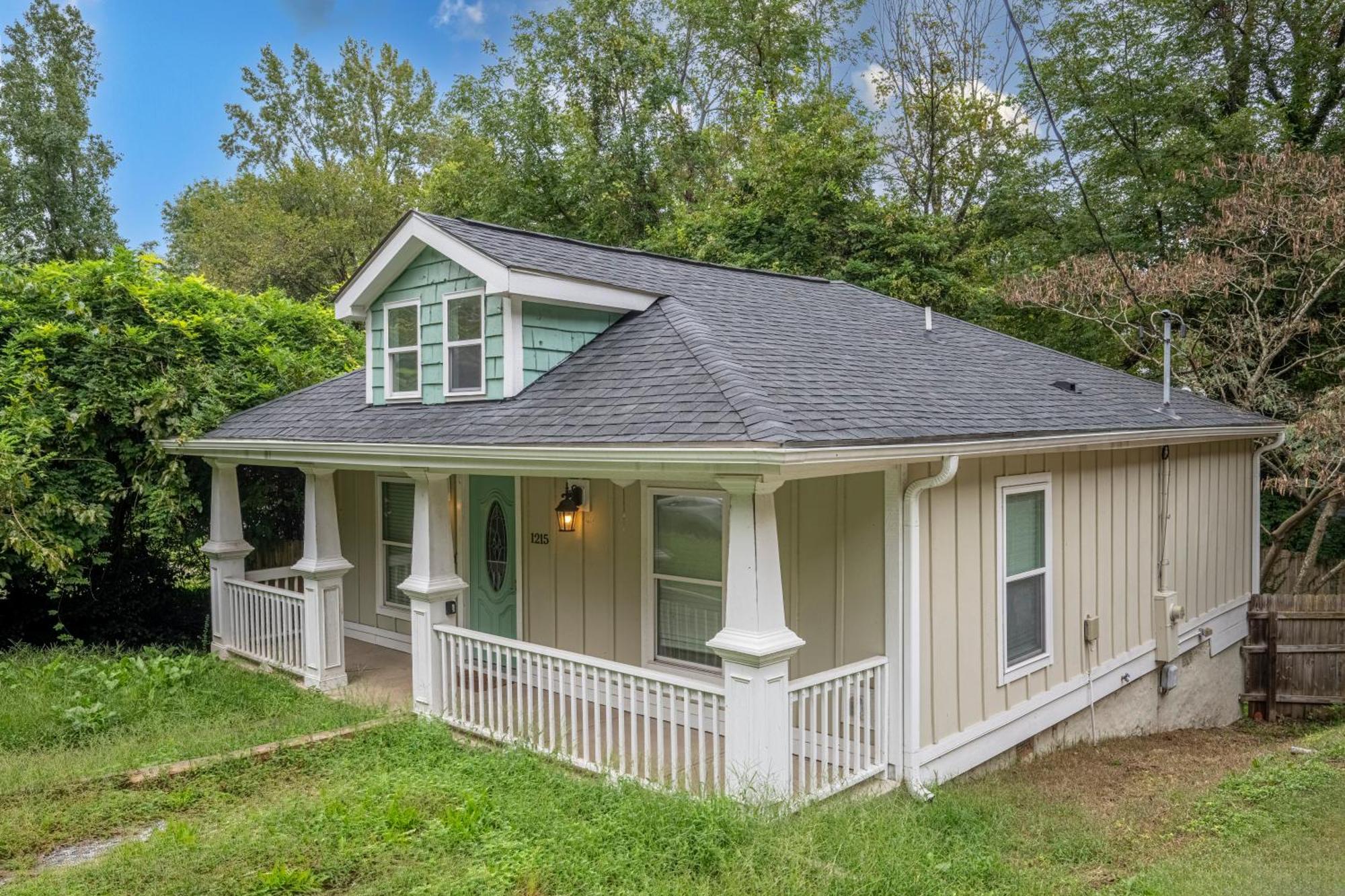 Charming 2Br Bungalow 4 Minutes To Duke University Durham Ngoại thất bức ảnh