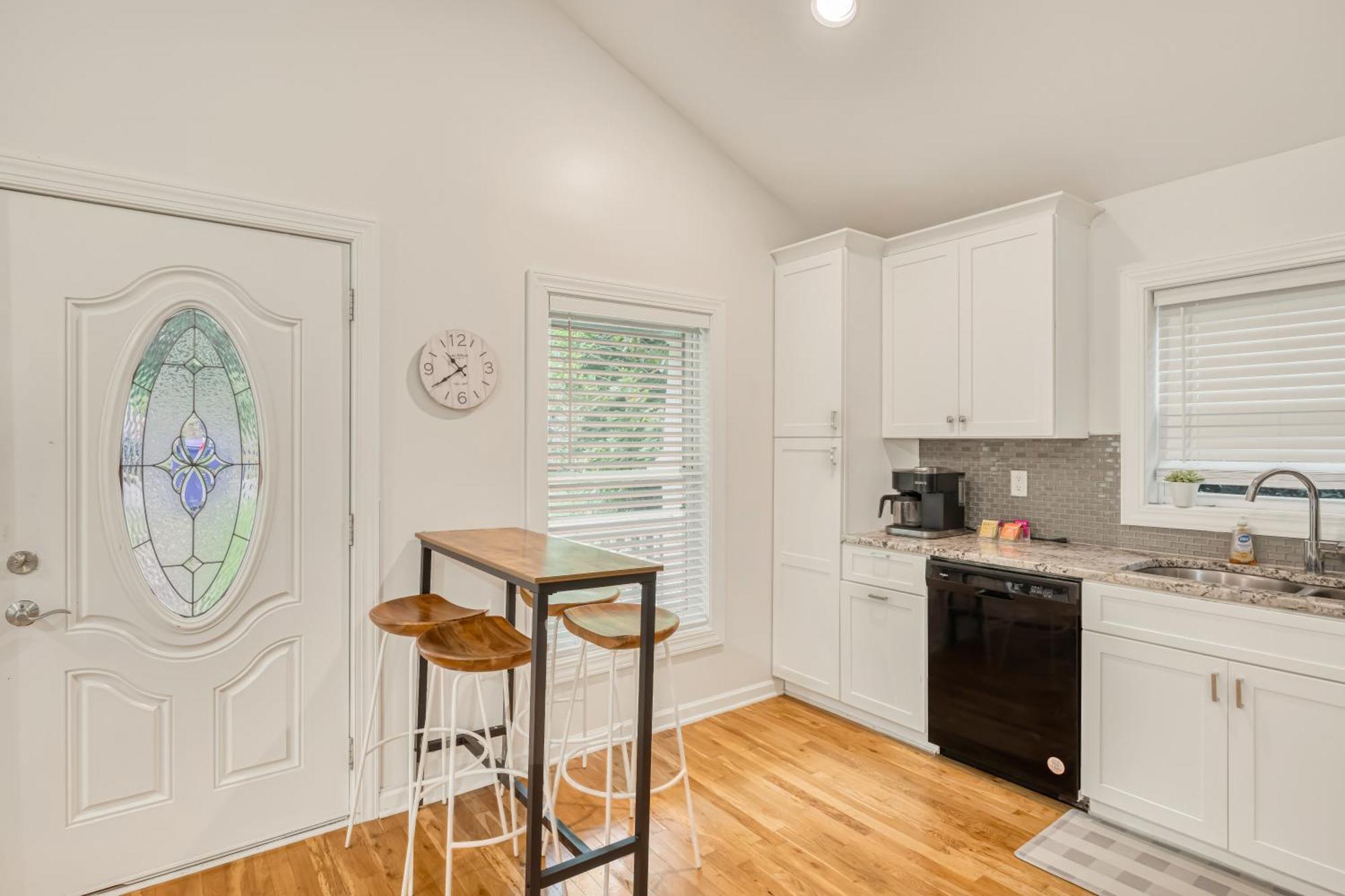 Charming 2Br Bungalow 4 Minutes To Duke University Durham Ngoại thất bức ảnh