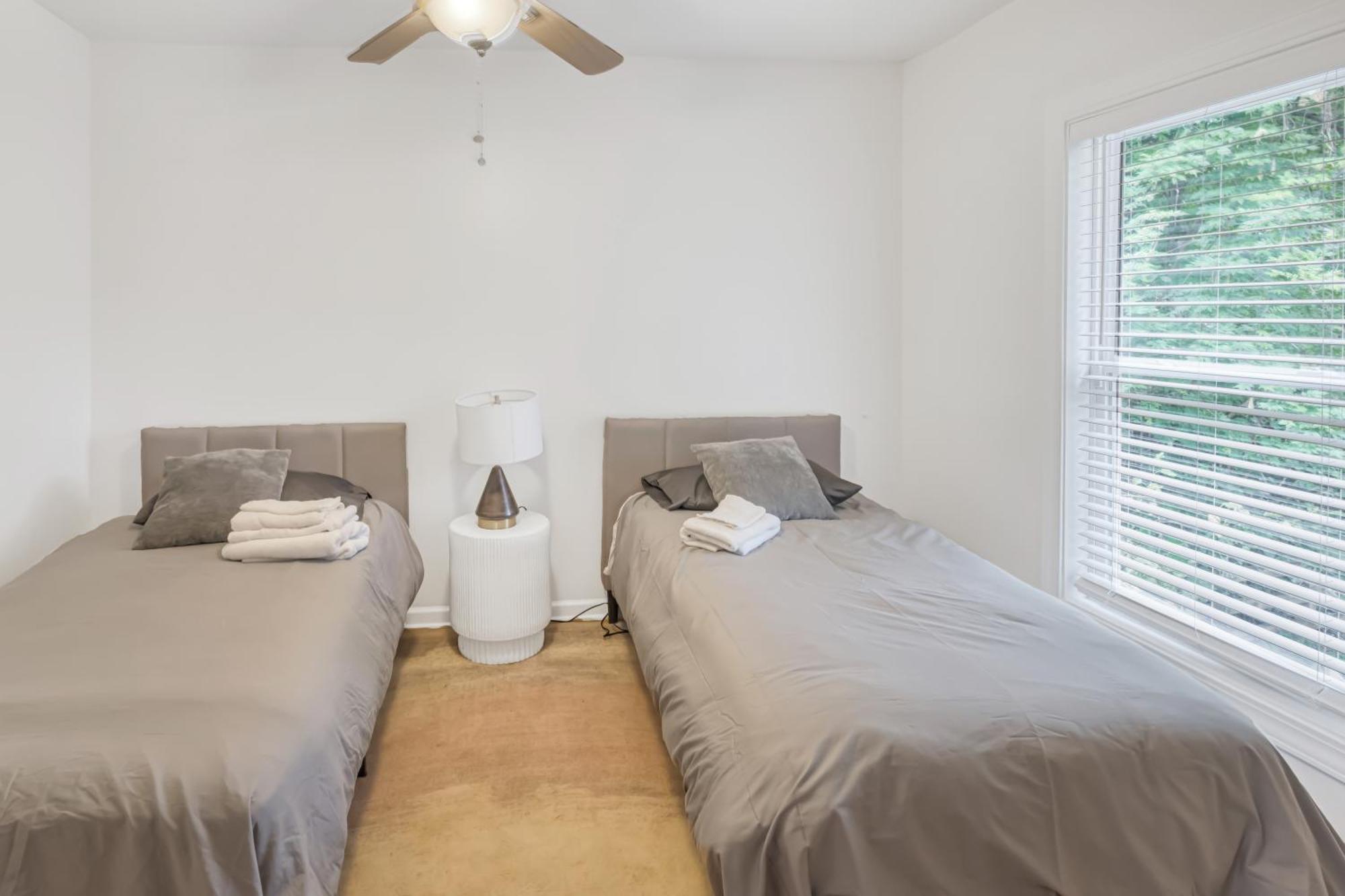 Charming 2Br Bungalow 4 Minutes To Duke University Durham Ngoại thất bức ảnh