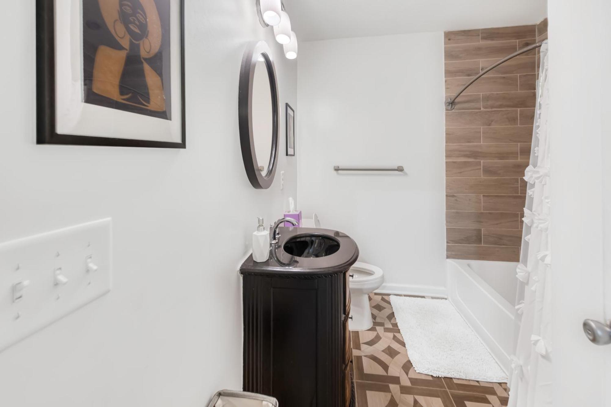 Charming 2Br Bungalow 4 Minutes To Duke University Durham Ngoại thất bức ảnh